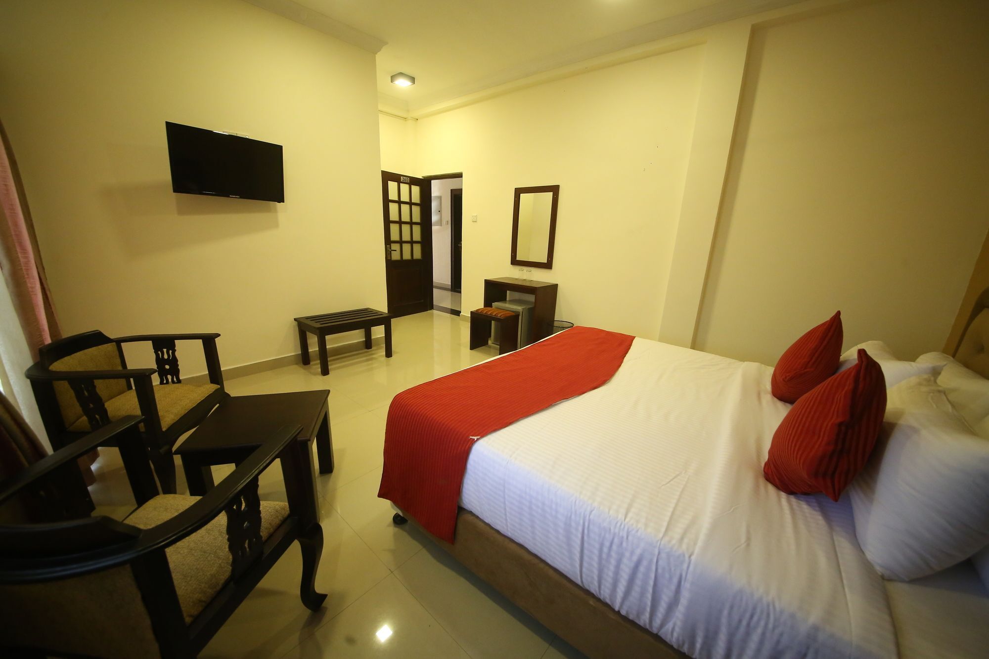 Hotel Sunhill Mount Lavinia Dehiwala-Mount Lavinia Екстериор снимка