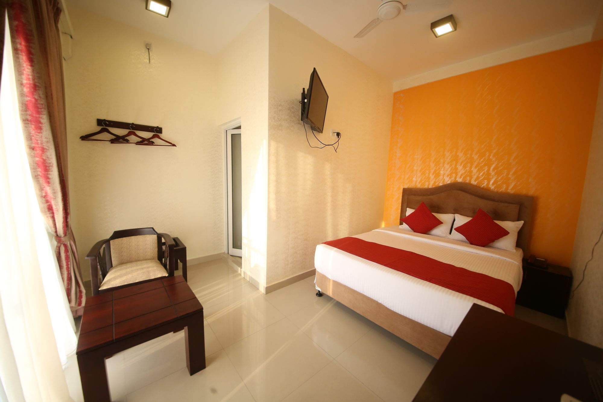 Hotel Sunhill Mount Lavinia Dehiwala-Mount Lavinia Екстериор снимка